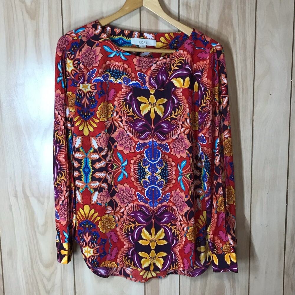 LOFT Red Whimsical Floral Round Neck Long Slit Sleeve Top XS
